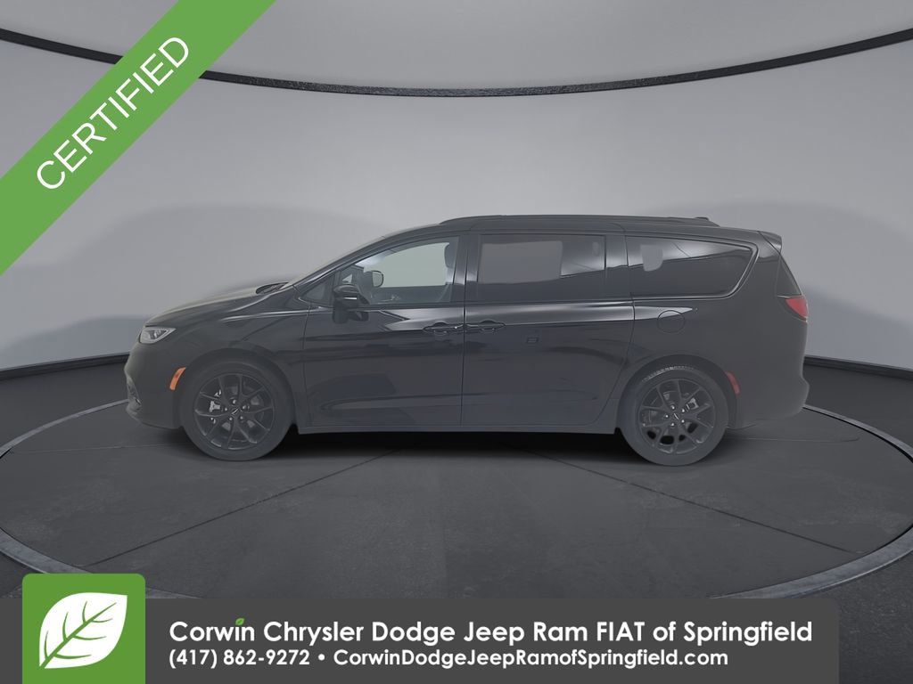 Certified 2025 Chrysler Pacifica Limited image 10