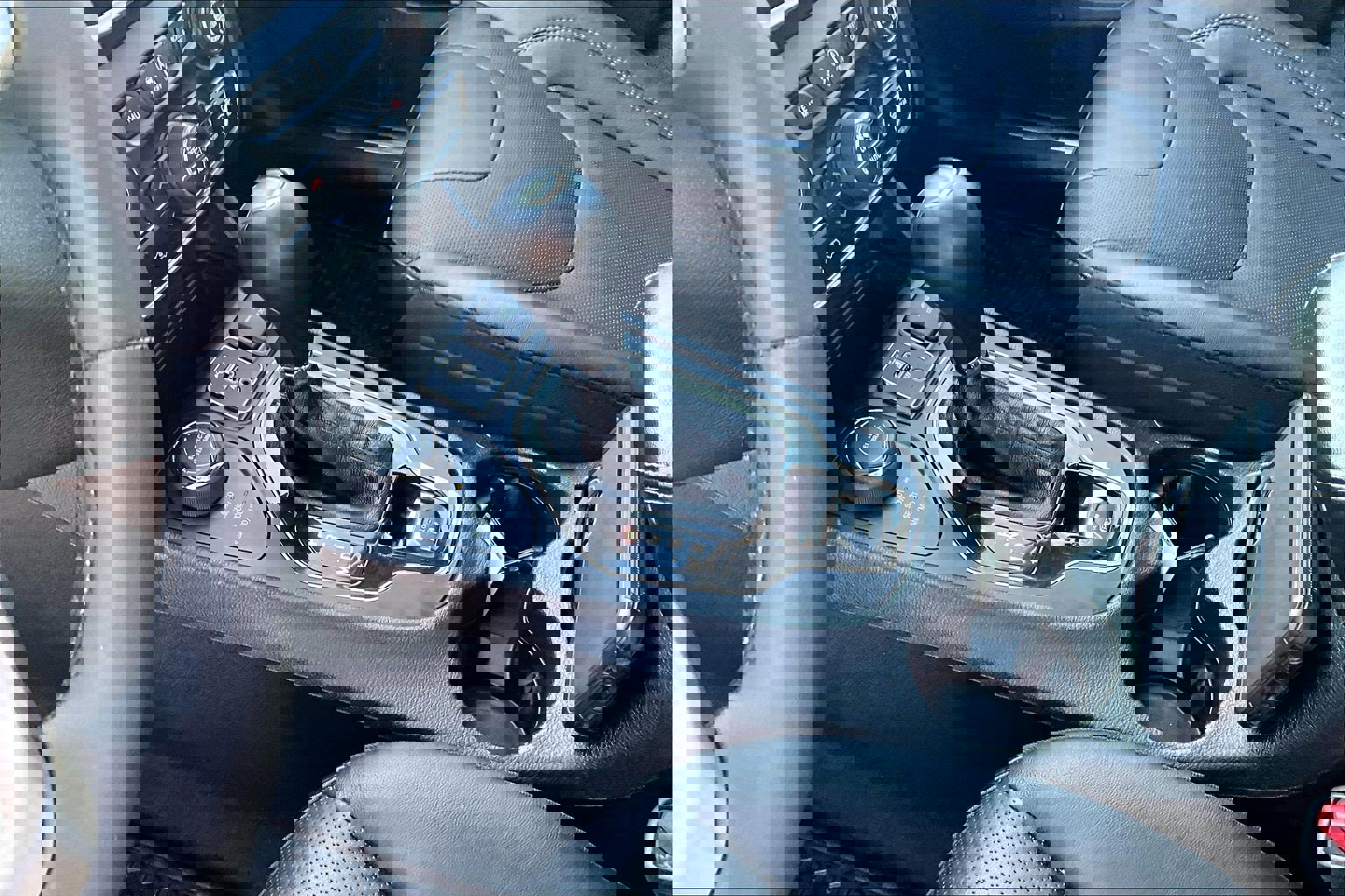 Used 2021 Jeep Cherokee Limited image 15