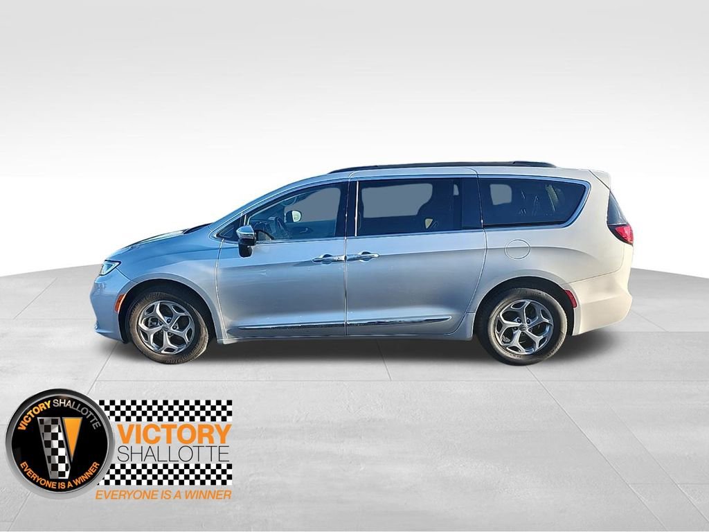 Certified 2023 Chrysler Pacifica Limited image 17