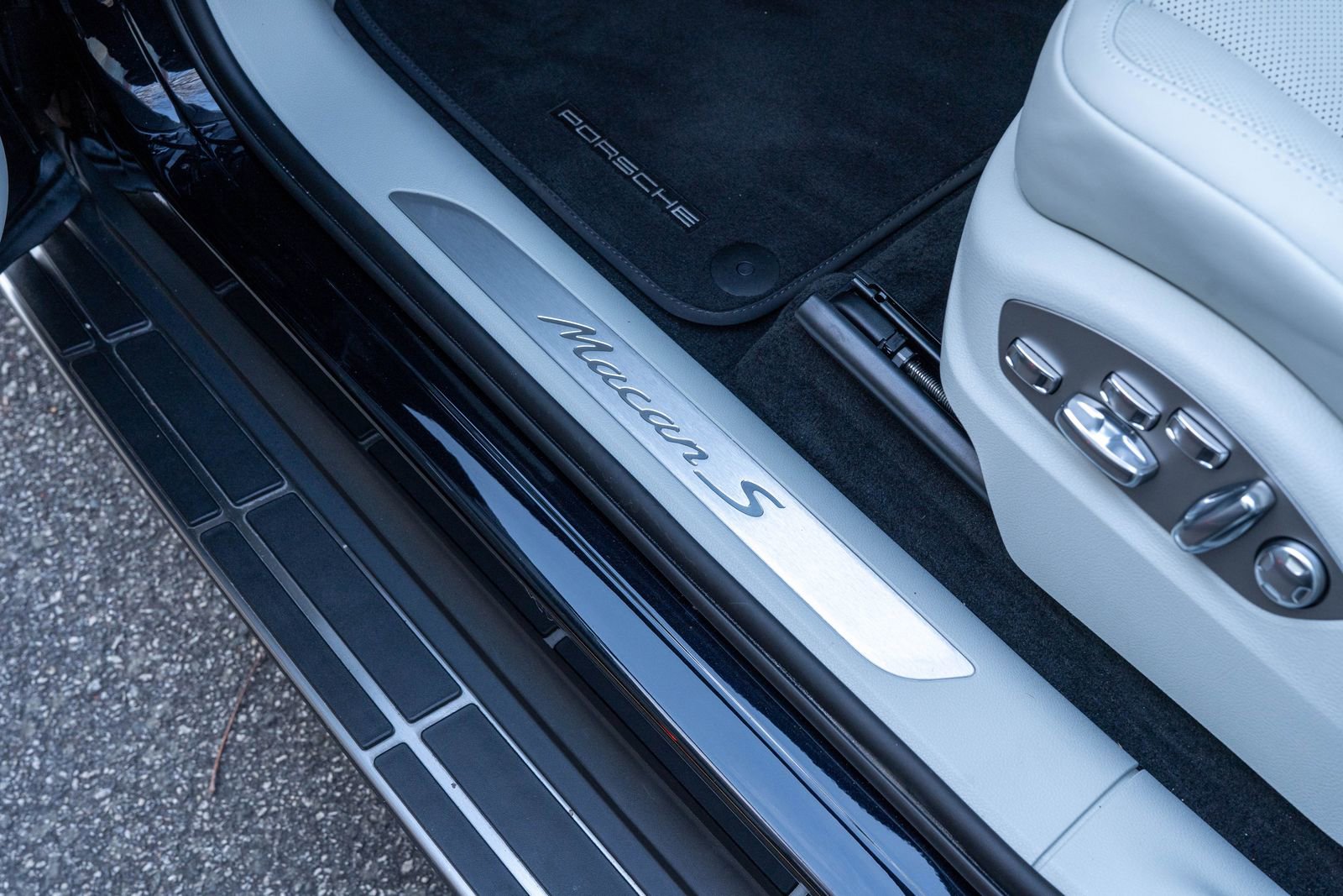 Certified 2026 Porsche Macan S image 23