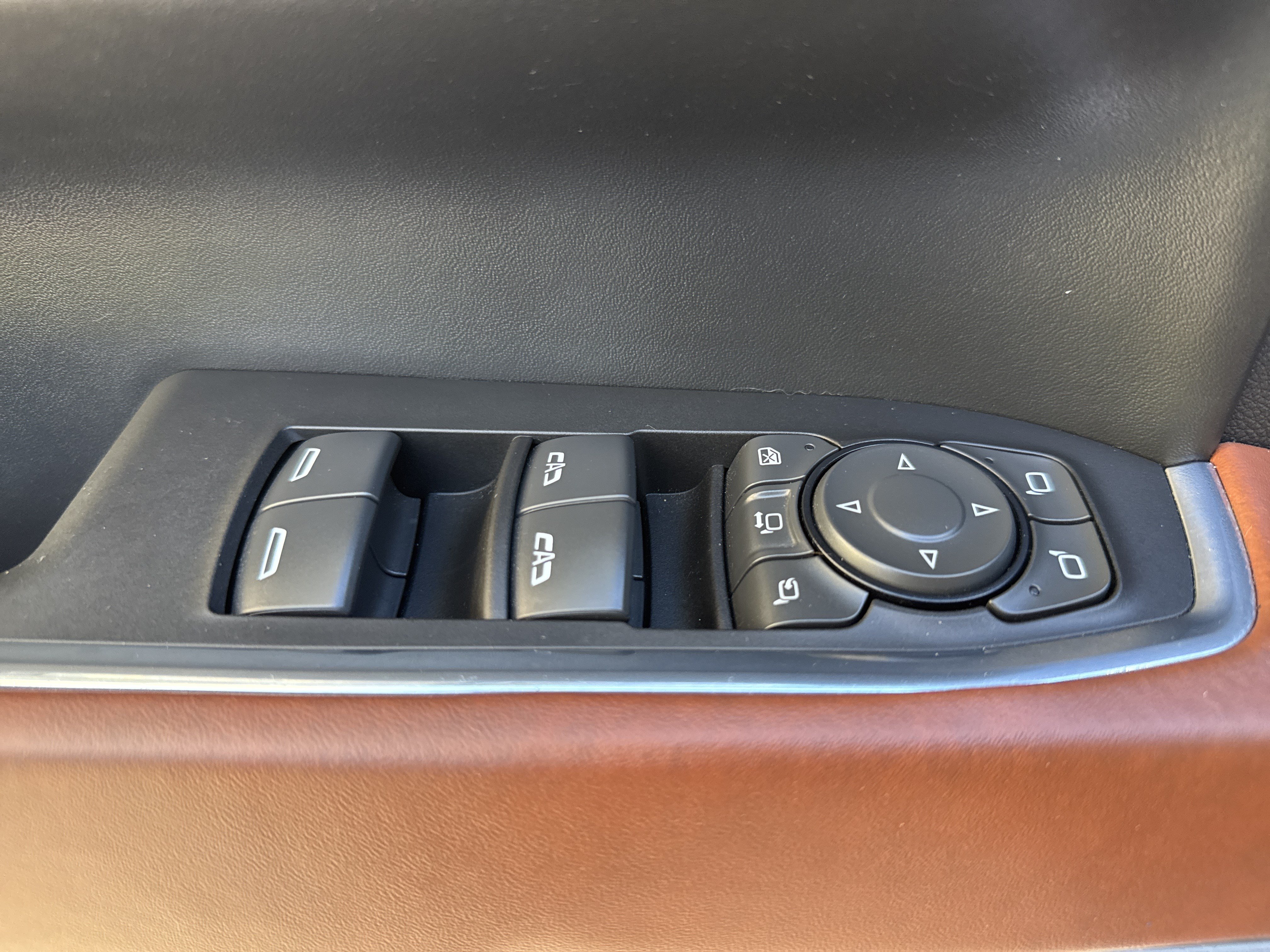 Used 2025 GMC Sierra 2500 Denali Ultimate AWD/4WD image 15