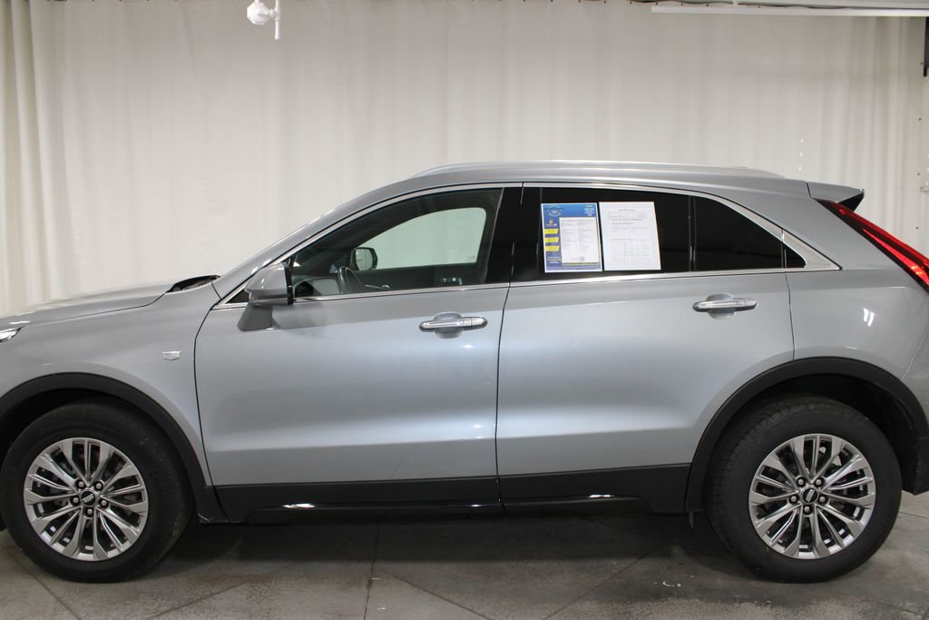 Used 2024 Cadillac XT4 Premium Luxury AWD/4WD image 6