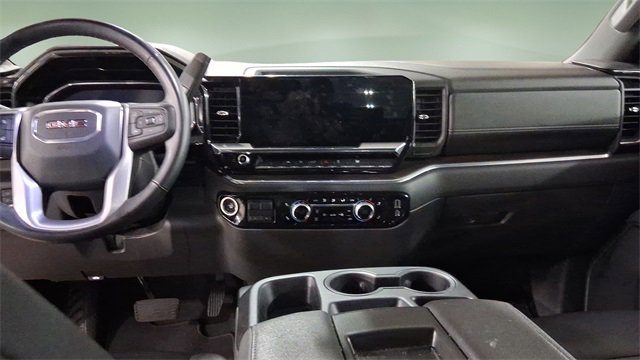 Used 2025 GMC Sierra 1500 SLT image 10