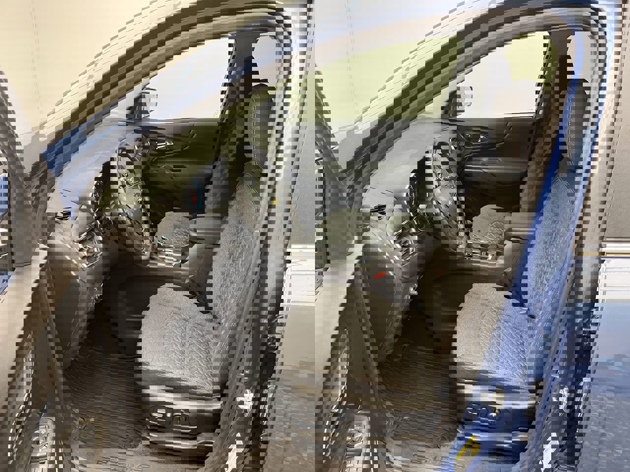 Certified 2024 Chevrolet Equinox LT image 3