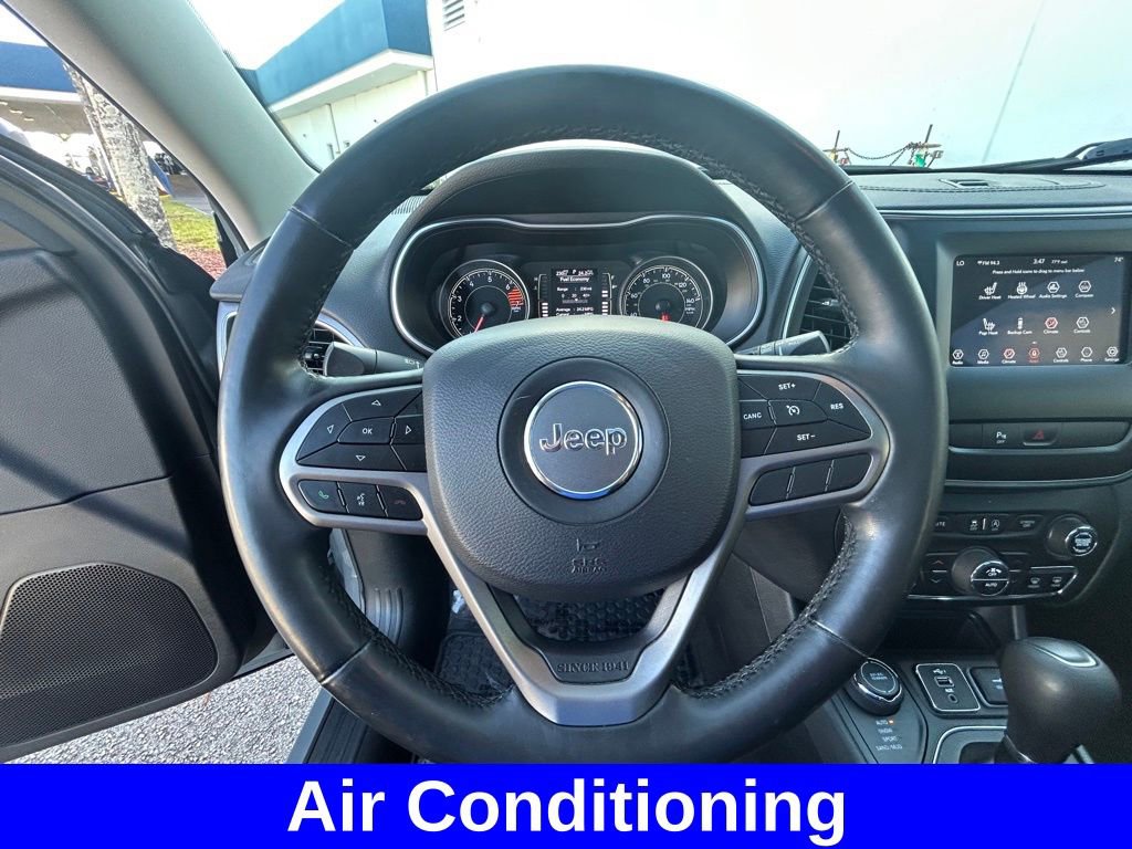 Used 2020 Jeep Cherokee Latitude Plus w/ Comfort/Convenience Group image 15