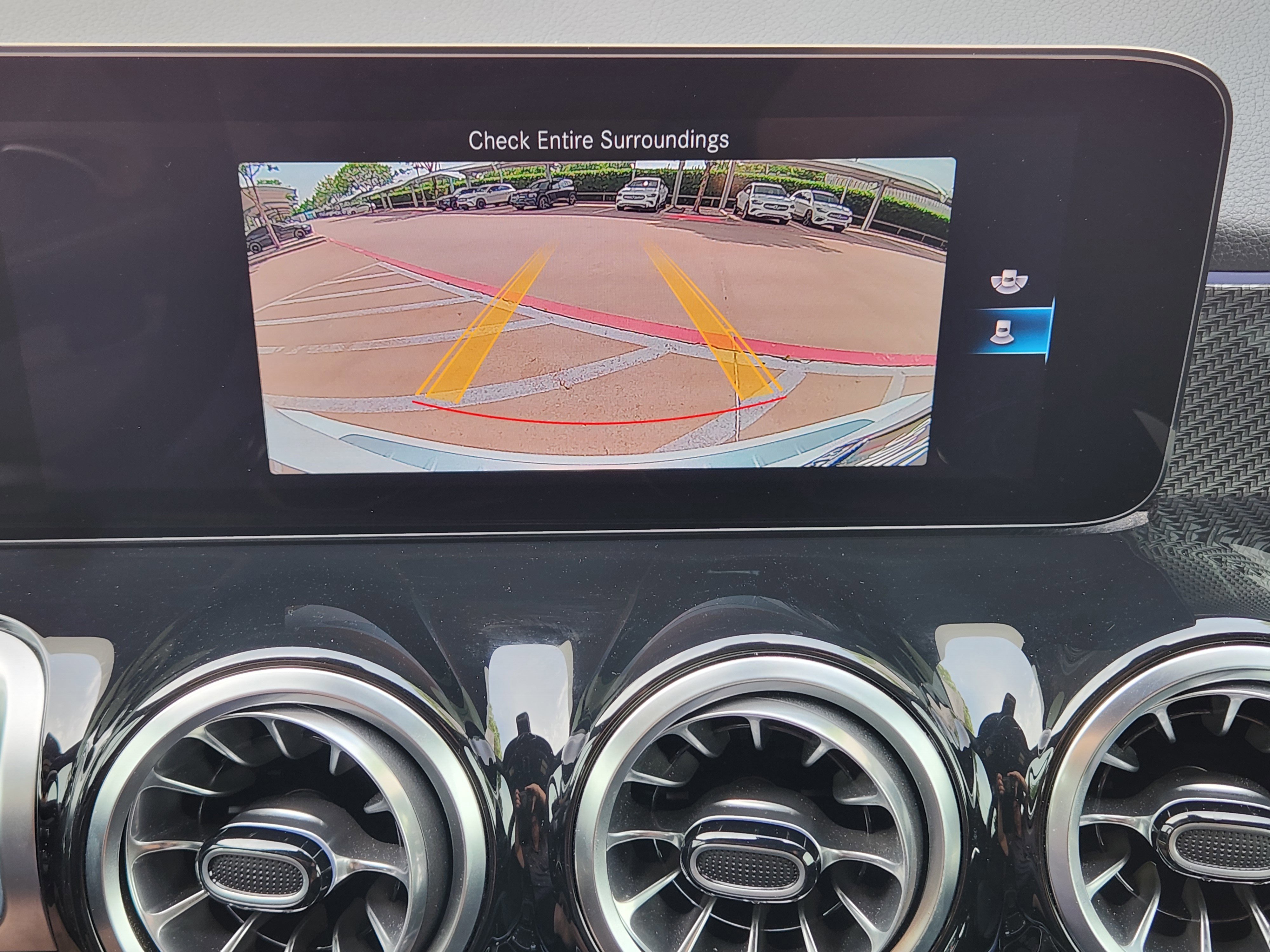 Used 2023 Mercedes-Benz GLB 35 AMG 4MATIC image 11