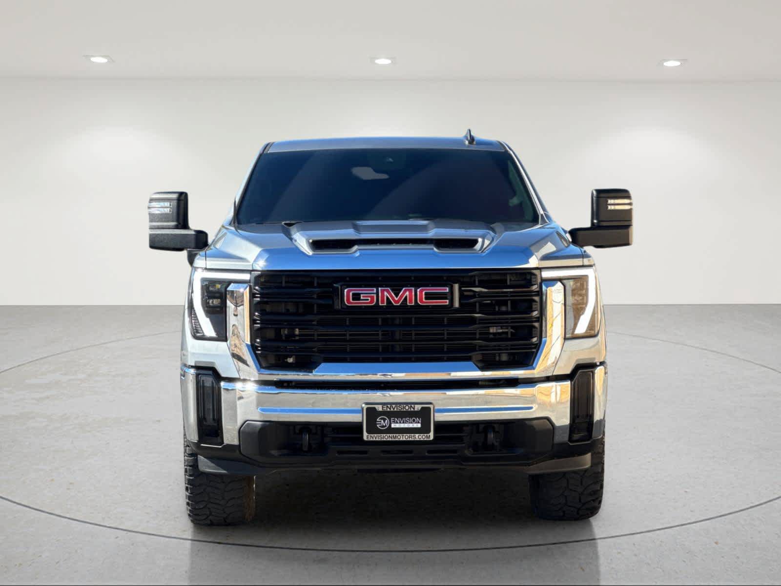 Used 2024 GMC Sierra 2500 Pro AWD/4WD image 9
