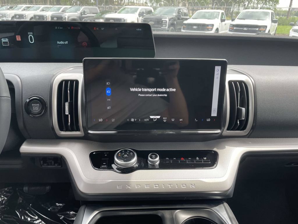 New 2026 Ford Expedition Active RWD image 21