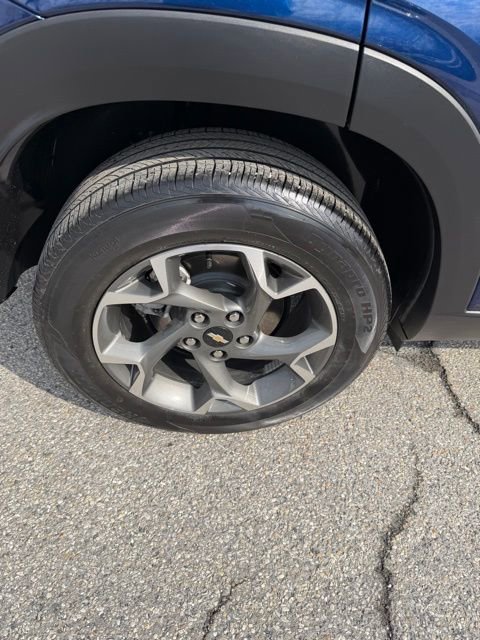 Used 2024 Chevrolet Trax LT w/ Driver Confidence Package image 12