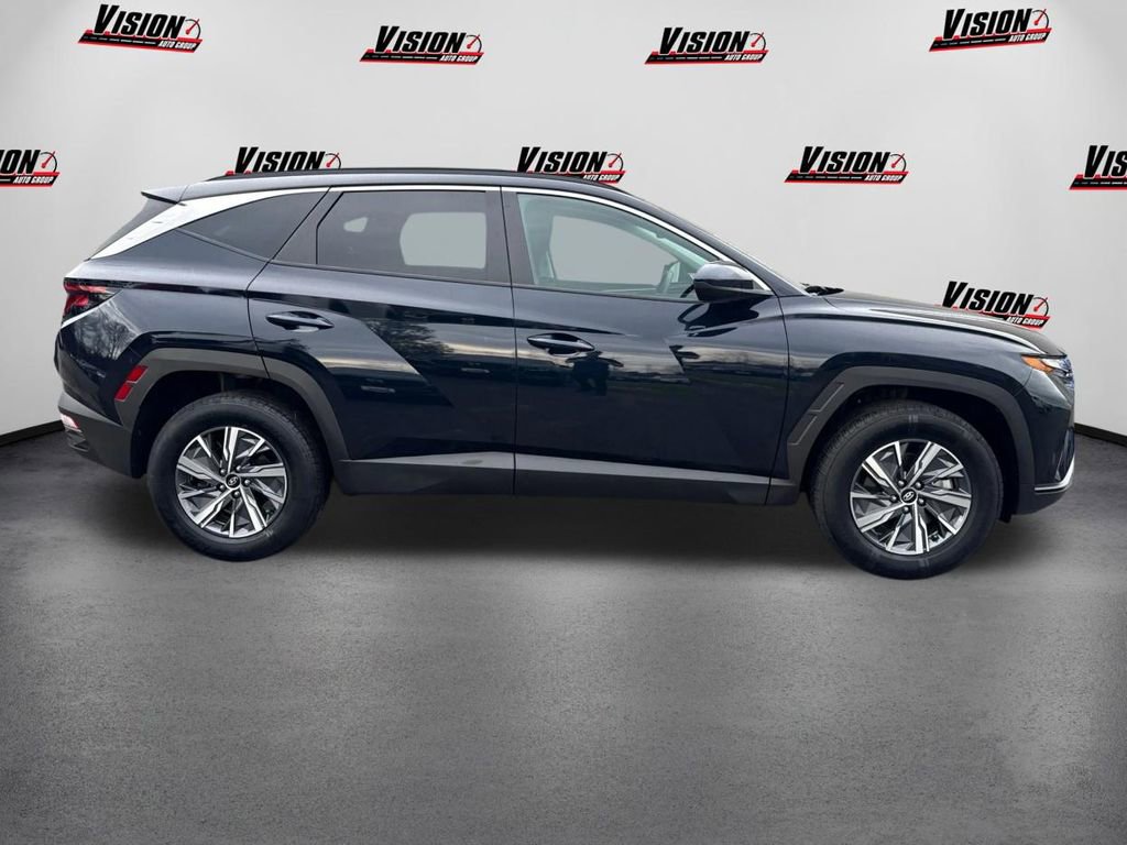 Used 2024 Hyundai Tucson Blue image 4