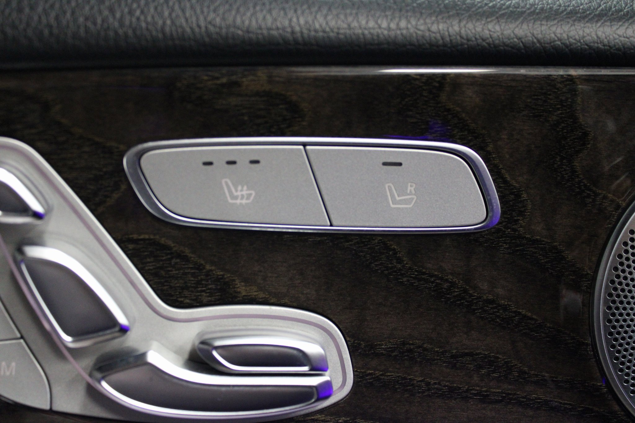 Used 2019 Mercedes-Benz E 450 4MATIC Sedan w/ Premium Package image 39