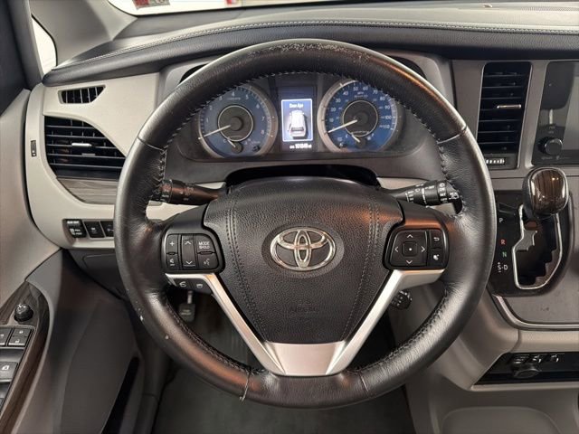 Used 2015 Toyota Sienna XLE w/ XLE Navigation Package image 24