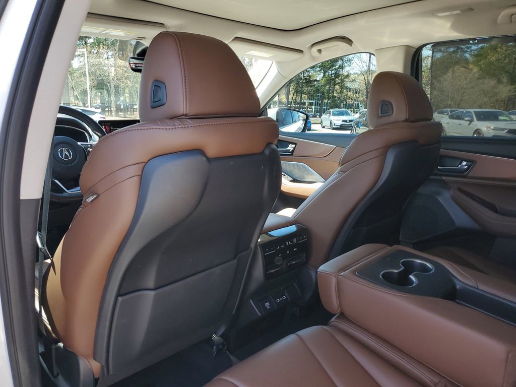 Certified 2023 Acura MDX FWD w/ Technology Package image 12