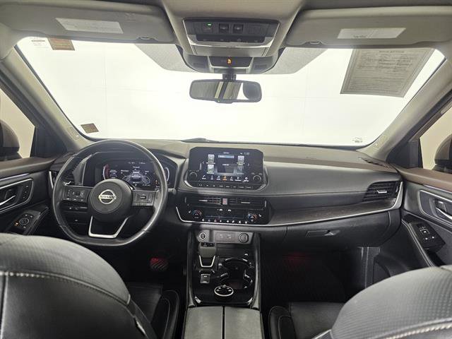 Used 2021 Nissan Rogue Platinum image 27