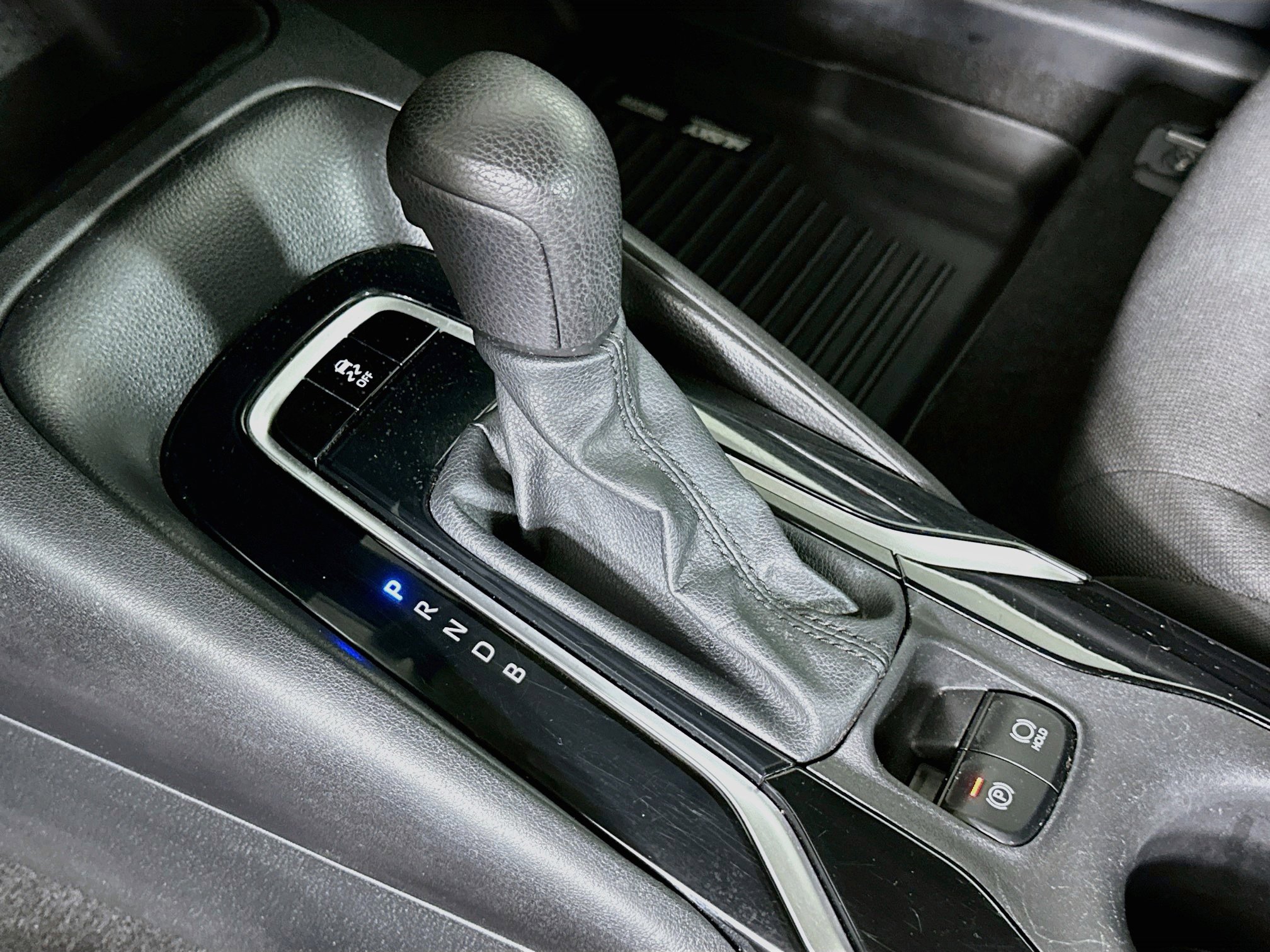 Used 2021 Toyota Corolla LE FWD image 23