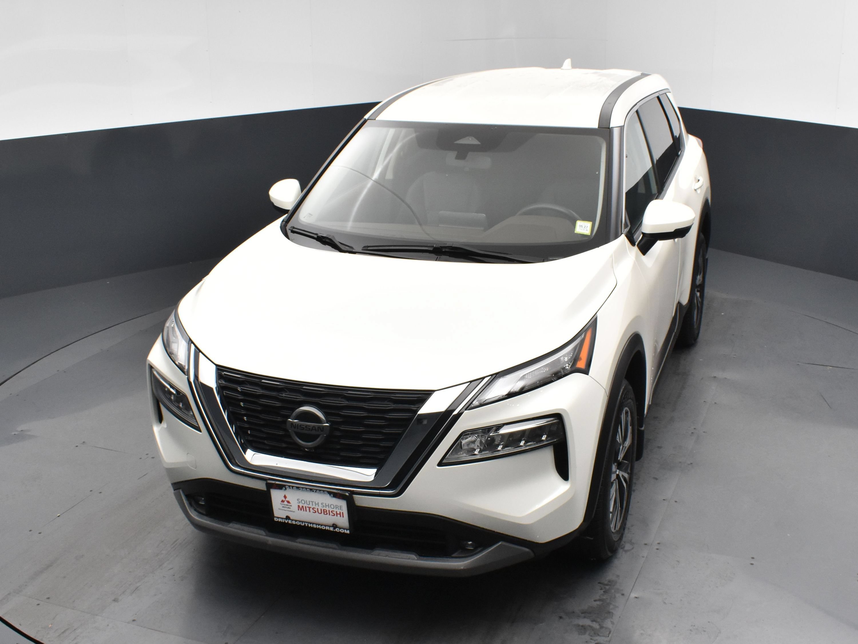 Used 2021 Nissan Rogue SV AWD/4WD image 16