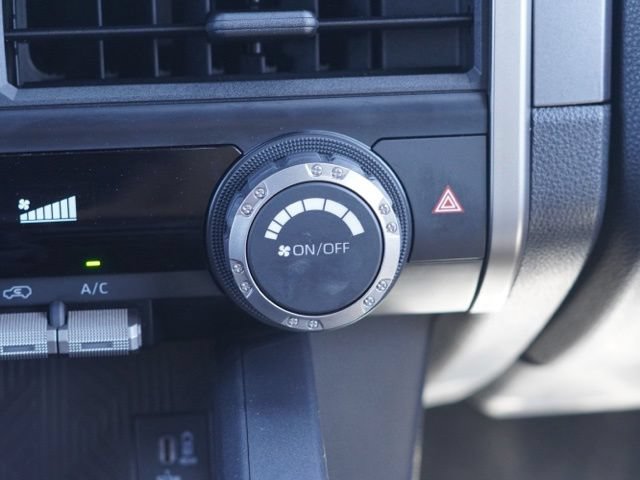 Used 2025 Toyota 4Runner SR5 AWD/4WD image 29