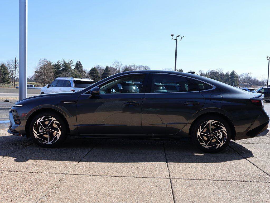 New 2026 Hyundai Sonata SEL image 3