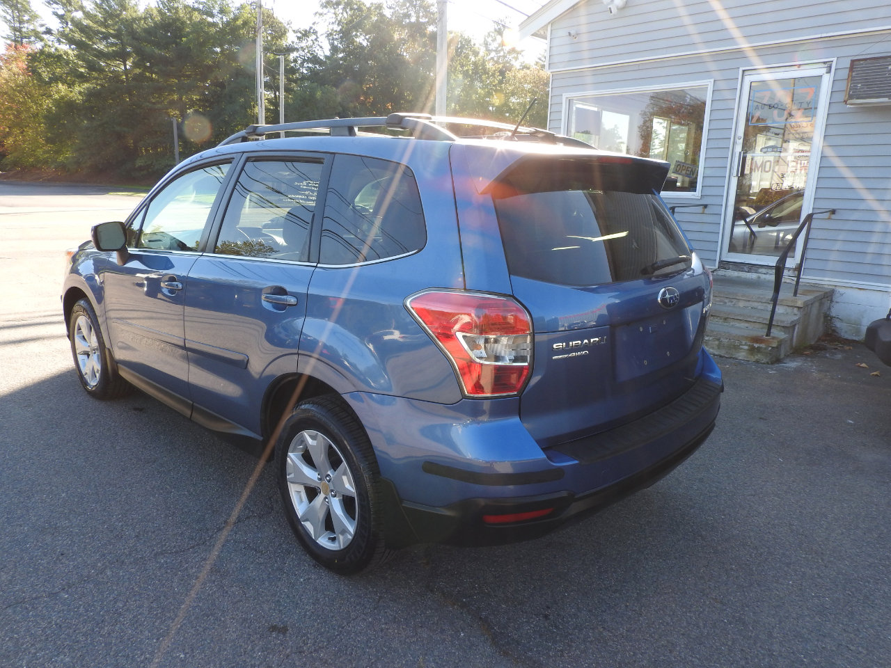 Used 2015 Subaru Forester 2.5i Limited AWD/4WD image 4