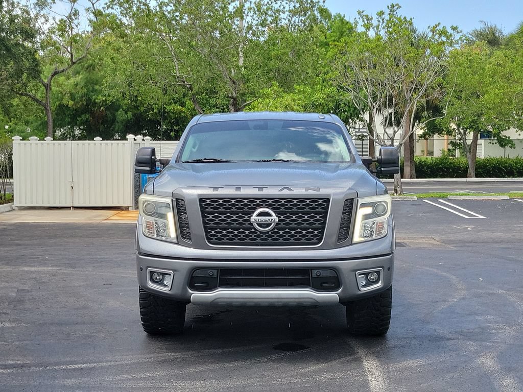 Used 2017 Nissan Titan PRO-4X w/ Pro-4x Convenience Package AWD/4WD image 8