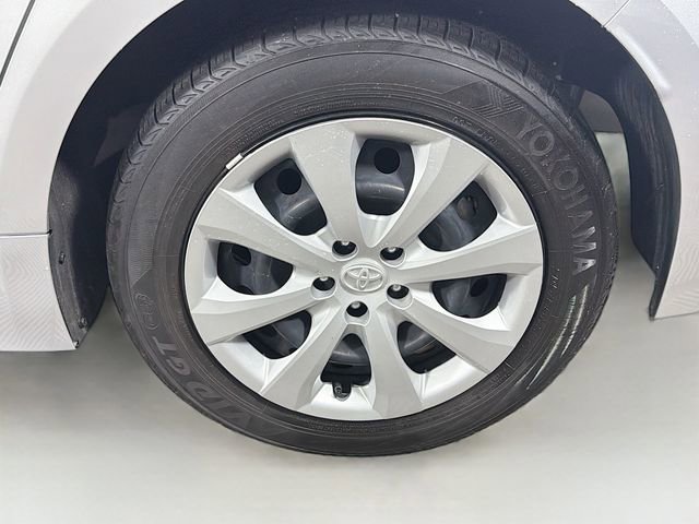 Used 2023 Toyota Corolla LE FWD image 29