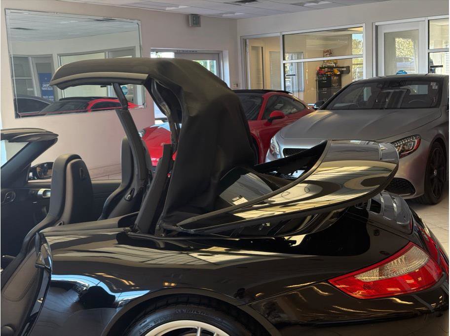 Used 2005 Porsche 911 Carrera S RWD image 40