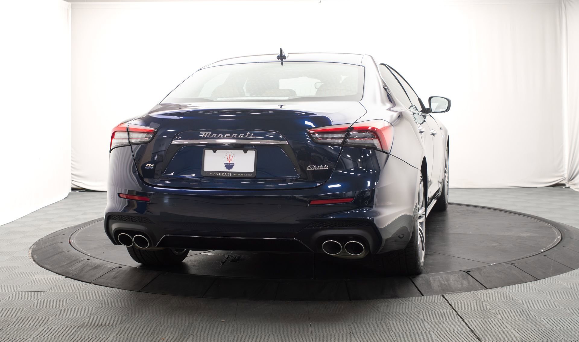 Used 2022 Maserati Ghibli Modena Q4 image 4