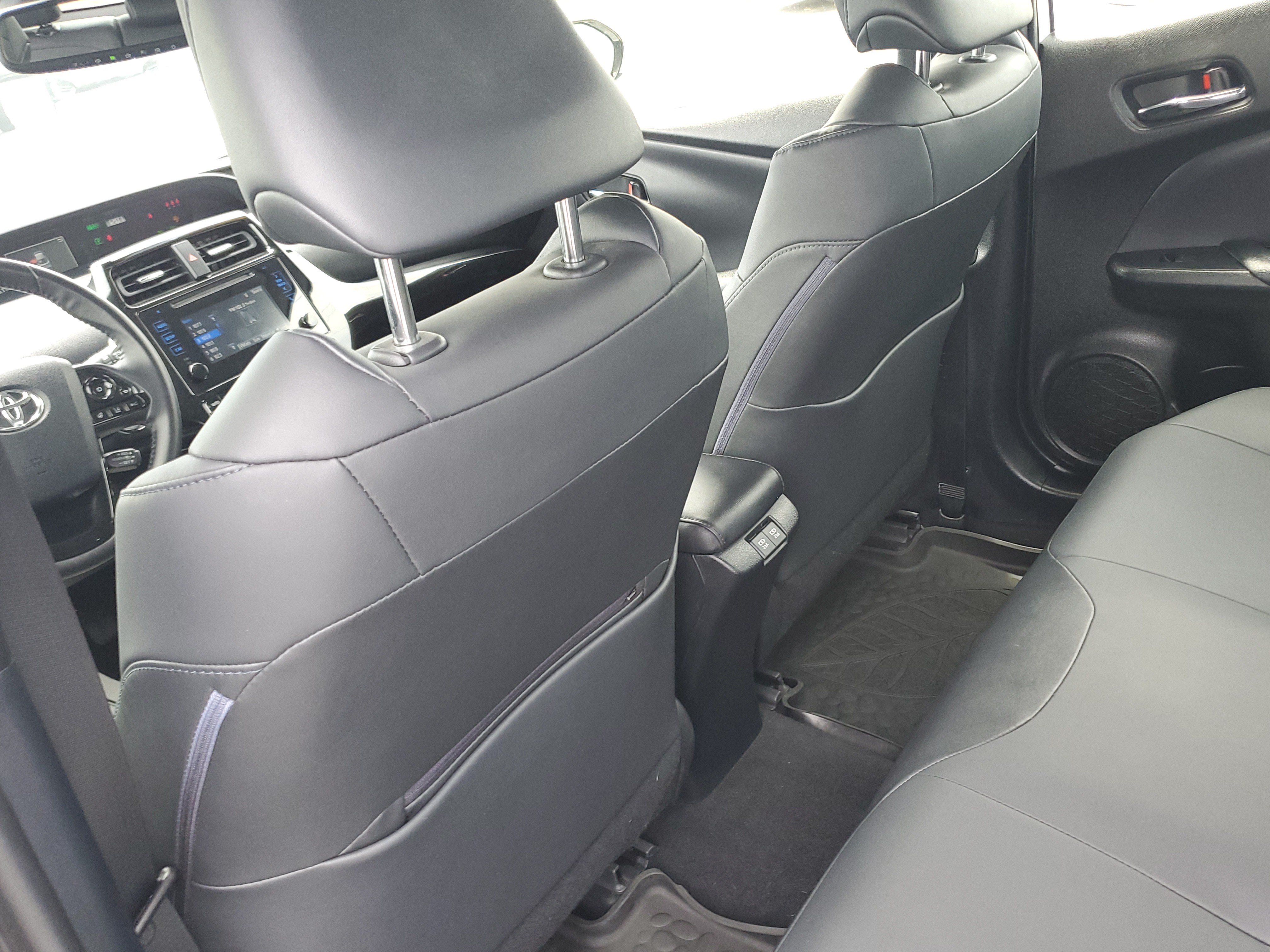Used 2019 Toyota Prius XLE AWD/4WD image 12