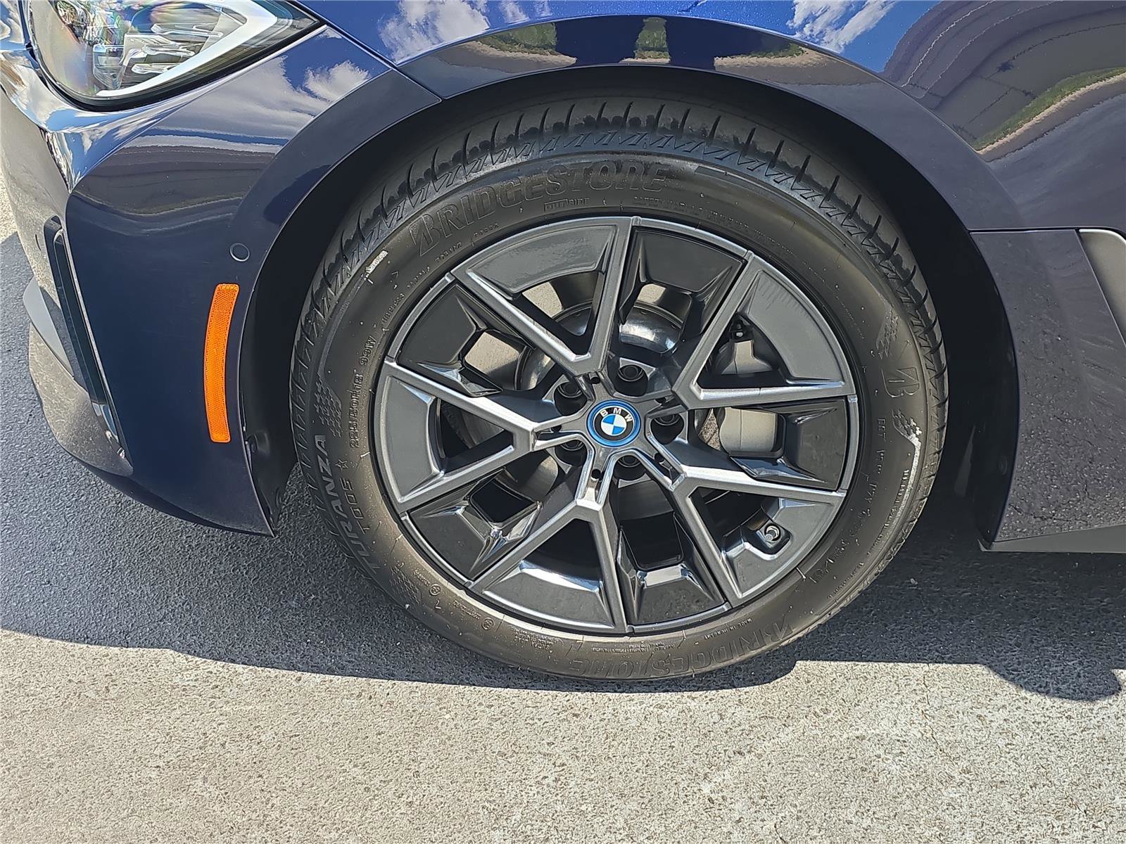 Used 2023 BMW i4 eDrive35 image 8