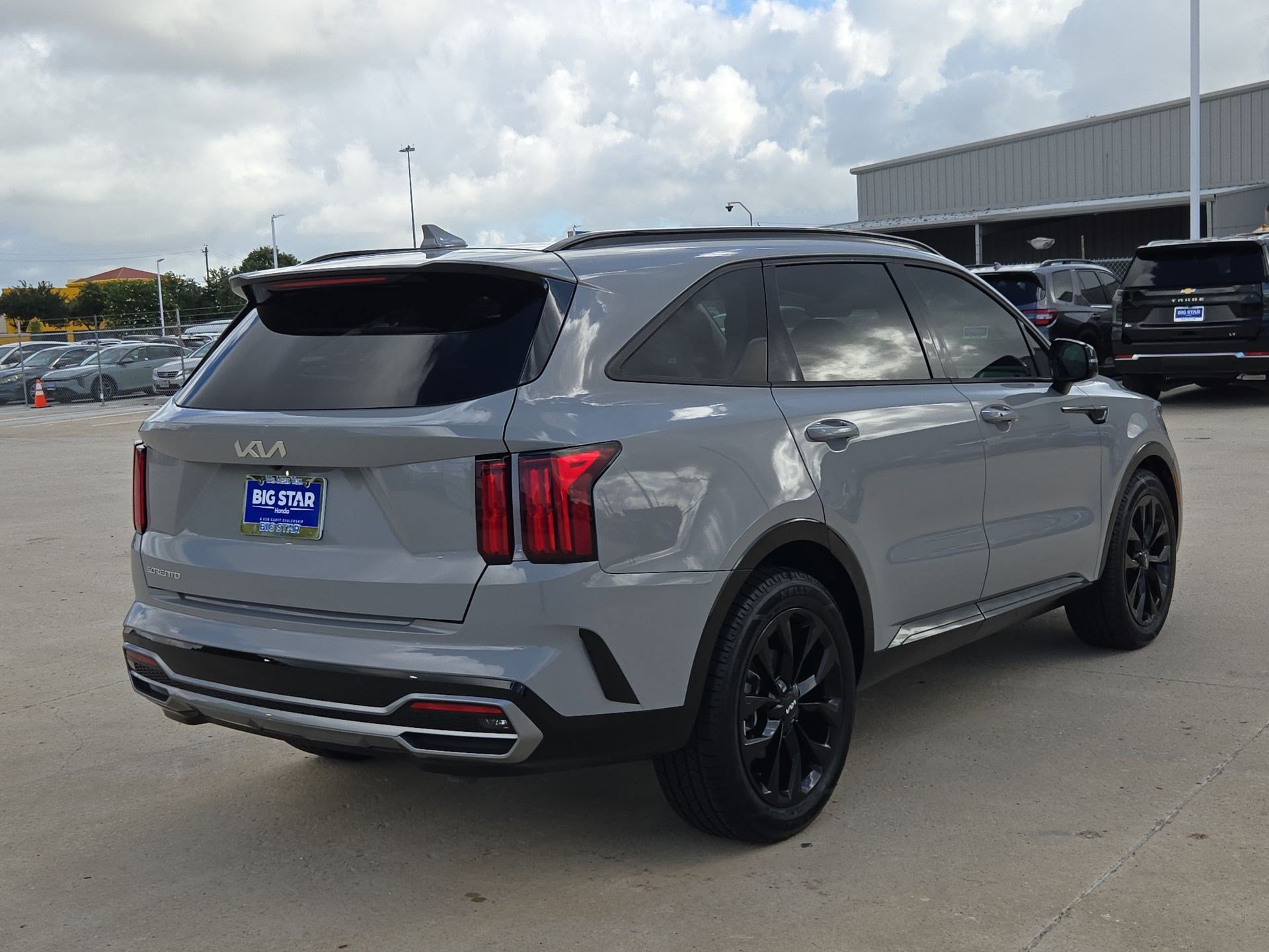 Used 2023 Kia Sorento SX FWD image 3