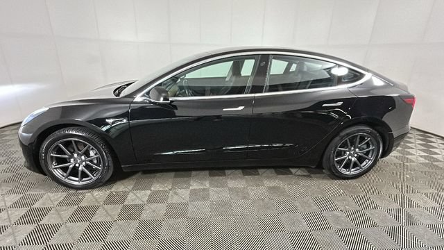 Used 2018 Tesla Model 3 Long Range RWD image 5