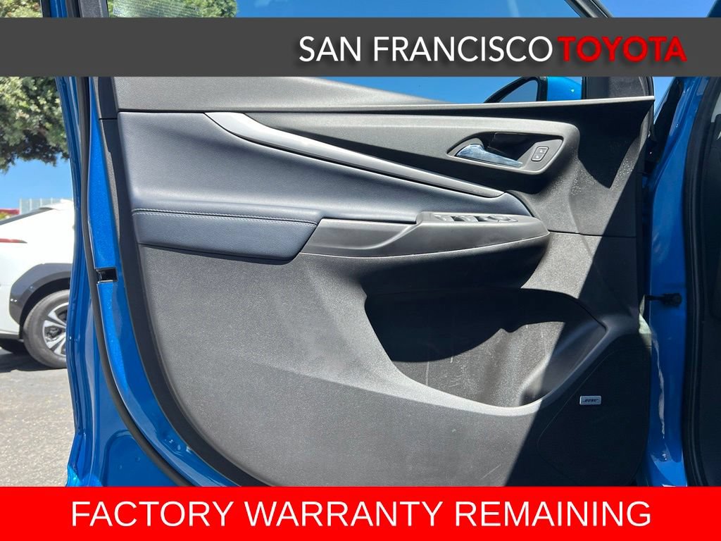 Used 2022 Chevrolet Bolt EUV Premier w/ Sun & Sound Package FWD image 37