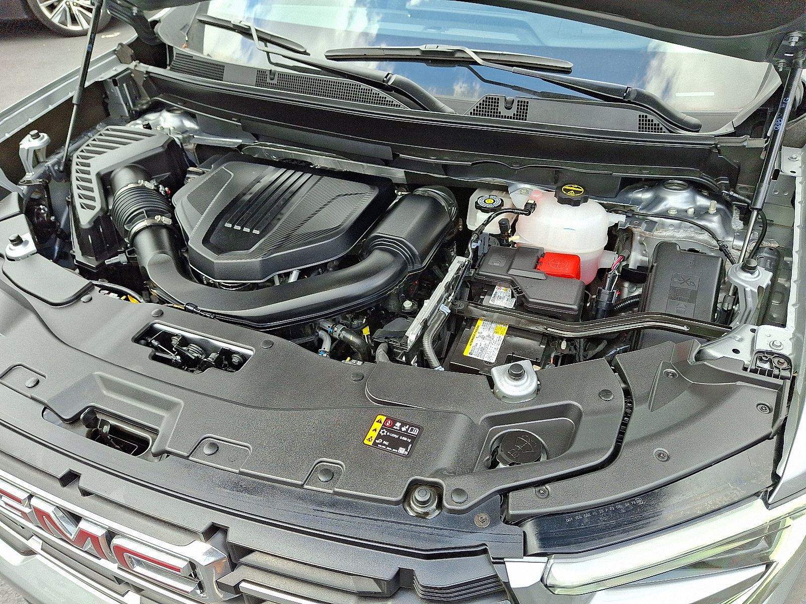 Certified 2025 GMC Acadia Elevation image 32