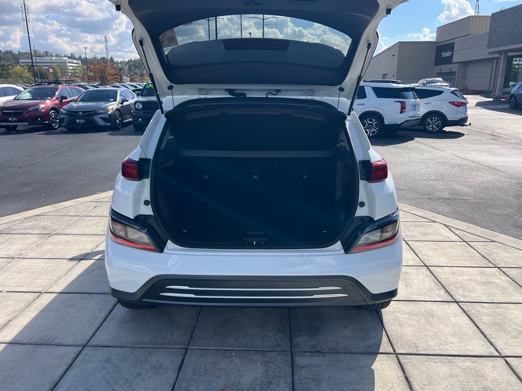 Certified 2023 Hyundai Kona SEL FWD image 8