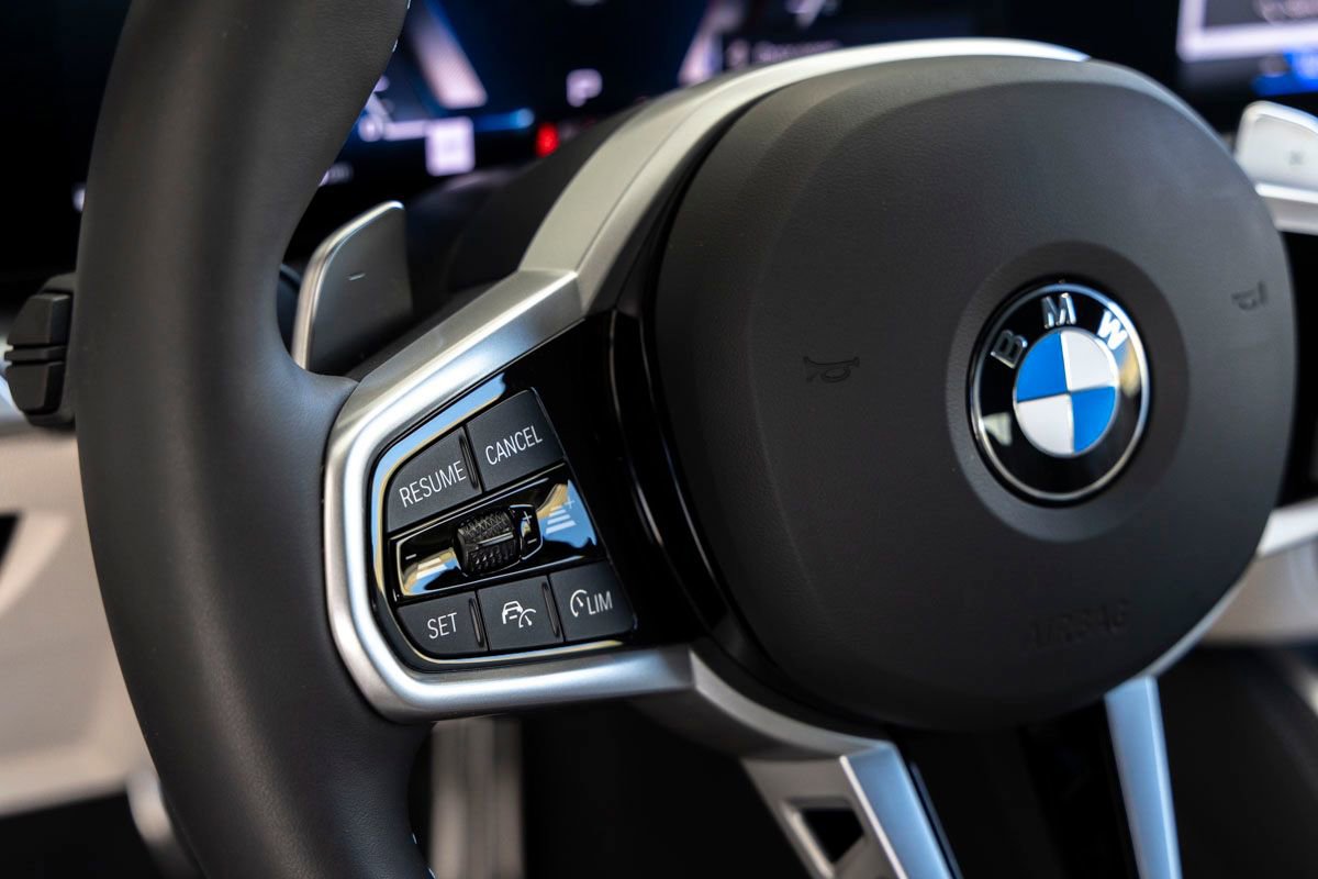 Certified 2025 BMW M440i Convertible w/ Premium Package RWD image 19