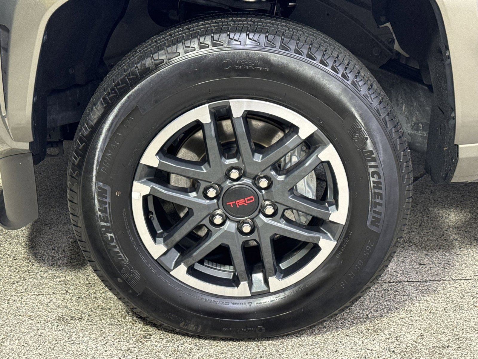 Used 2025 Toyota Tacoma TRD Sport w/ TRD Sport Upgrade Package image 16