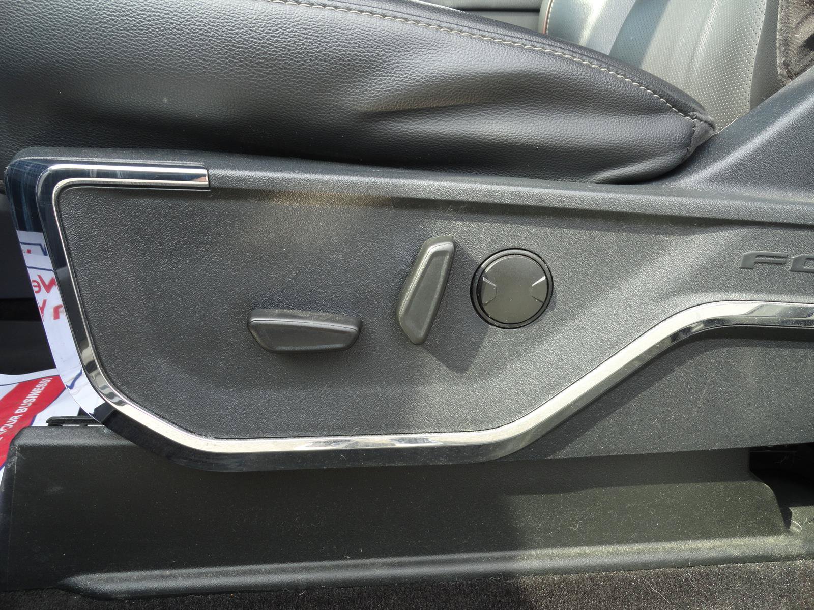 Used 2022 Ford F150 Lariat AWD/4WD image 12