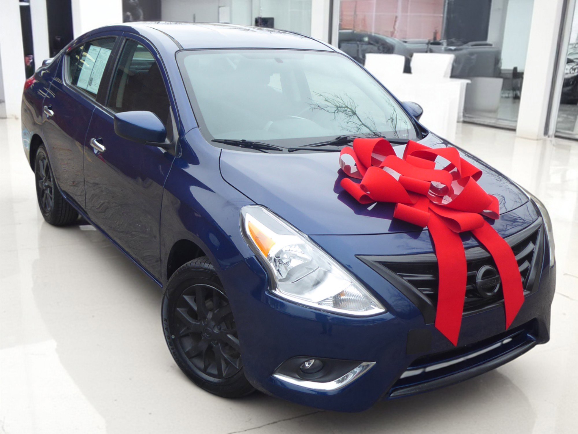 Used 2018 Nissan Versa SV w/ SV Special Edition Package image 2