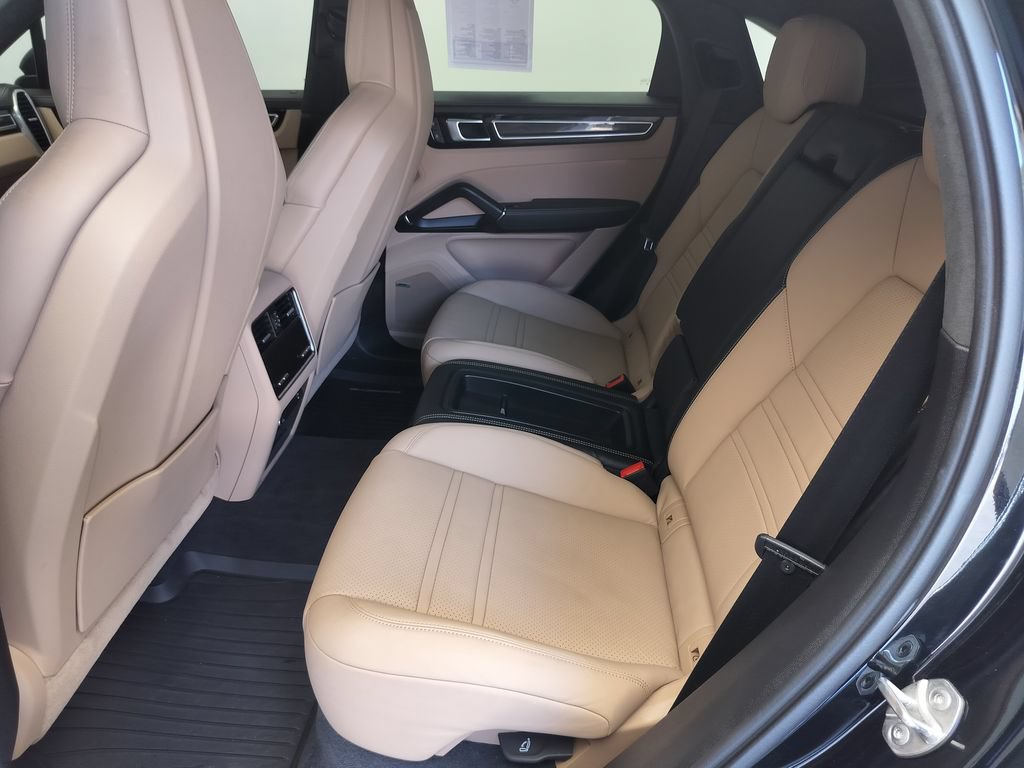 Certified 2023 Porsche Cayenne GTS AWD/4WD image 24