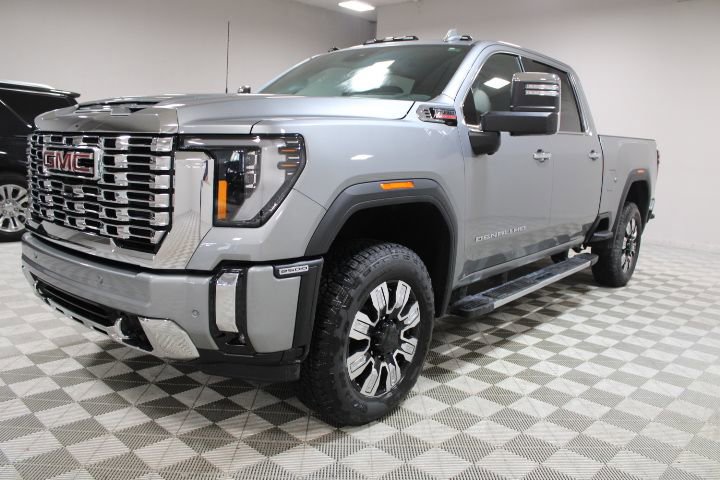 New 2026 GMC Sierra 2500 Denali w/ Denali Reserve Package image 8