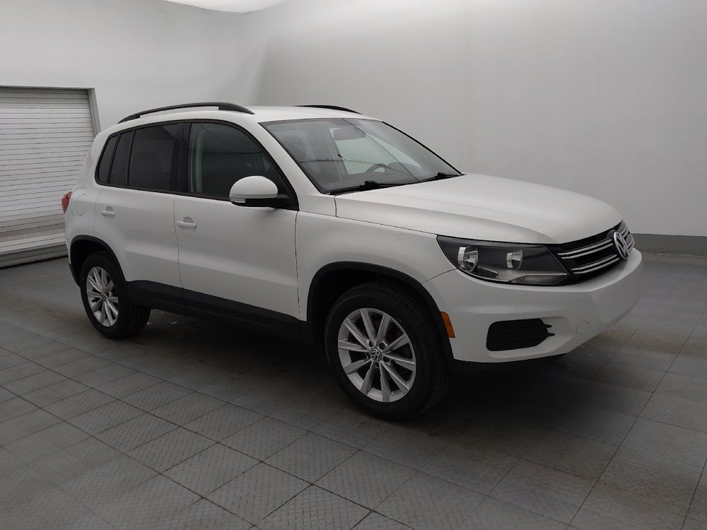 Used 2017 Volkswagen Tiguan Limited w/ Premium Package image 11