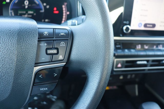 Used 2025 Toyota Camry LE image 20