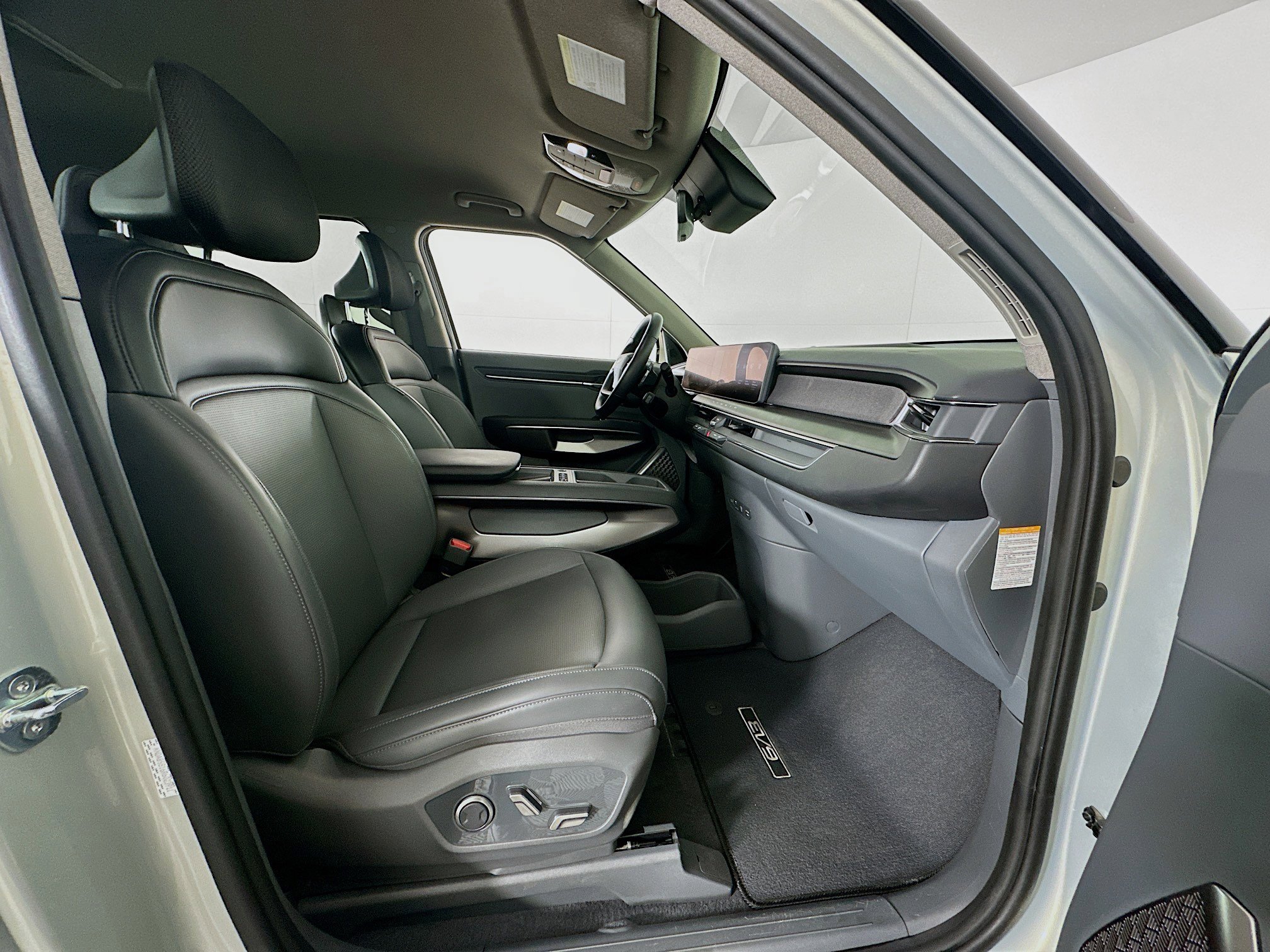 Used 2024 Kia EV9 Light Long Range image 34