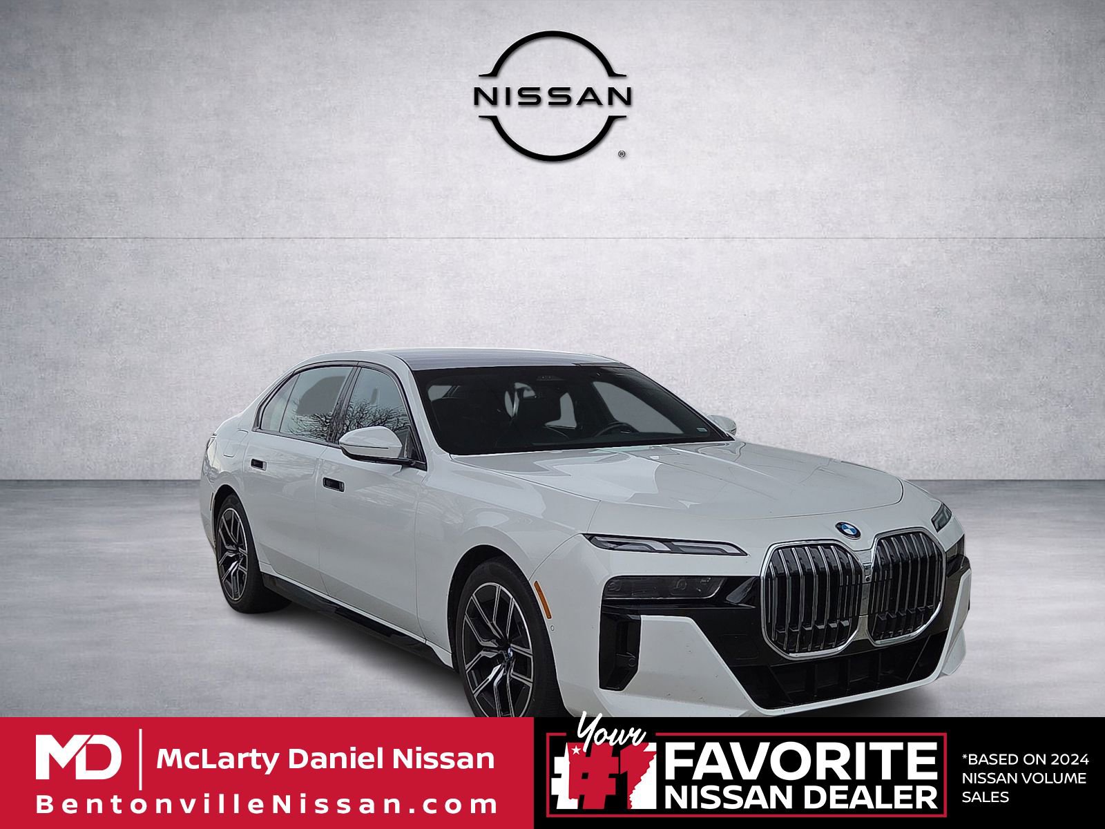 Used 2025 BMW 740i xDrive image 1