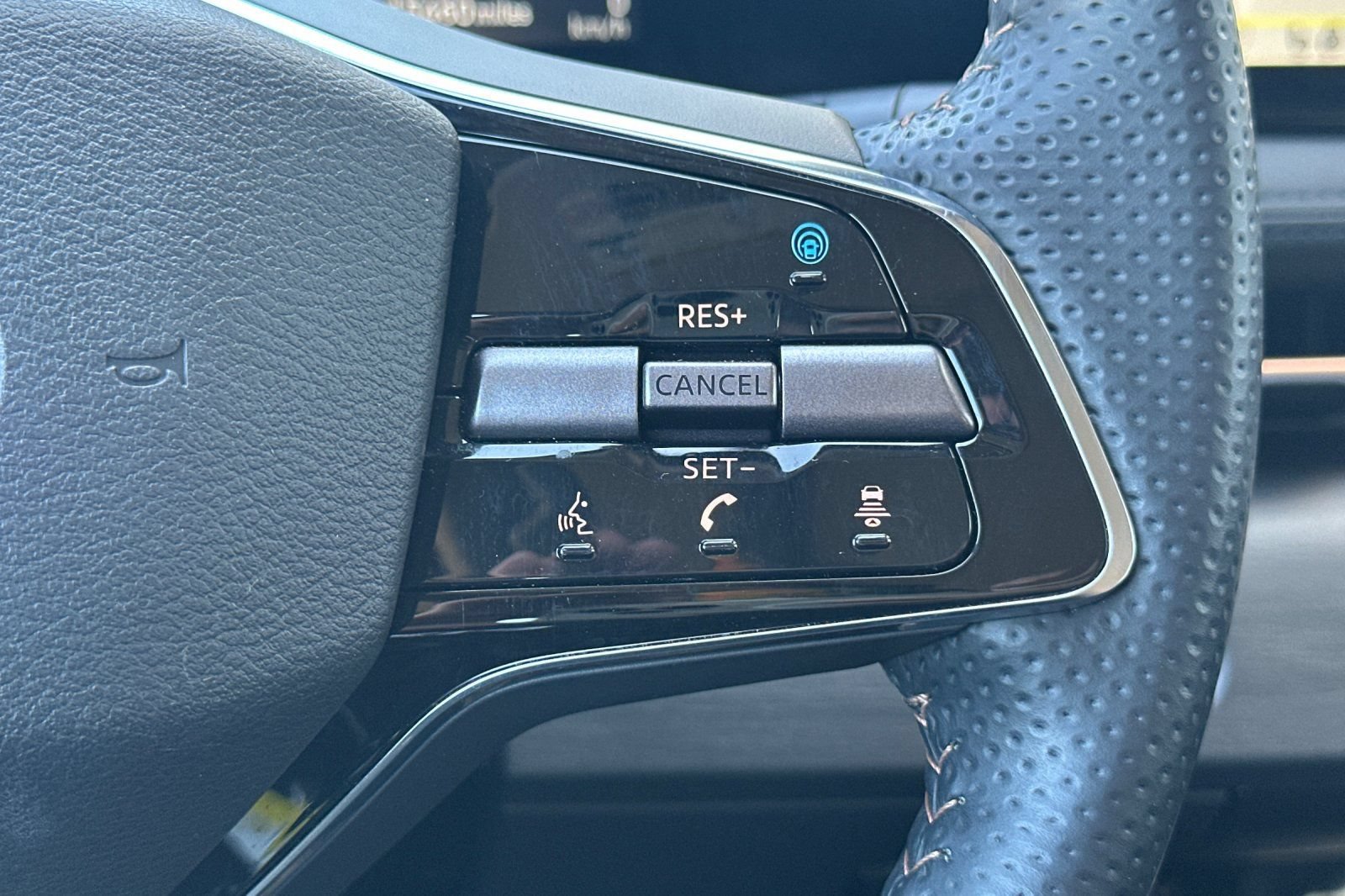 Certified 2024 Nissan Ariya FWD image 29