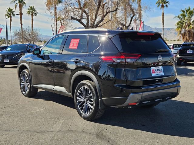 Certified 2025 Nissan Rogue SL w/ Tech Package FWD image 9