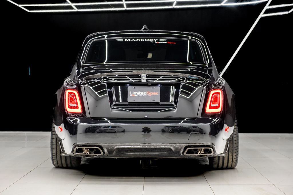 Used 2025 Rolls-Royce Phantom Sedan RWD image 15