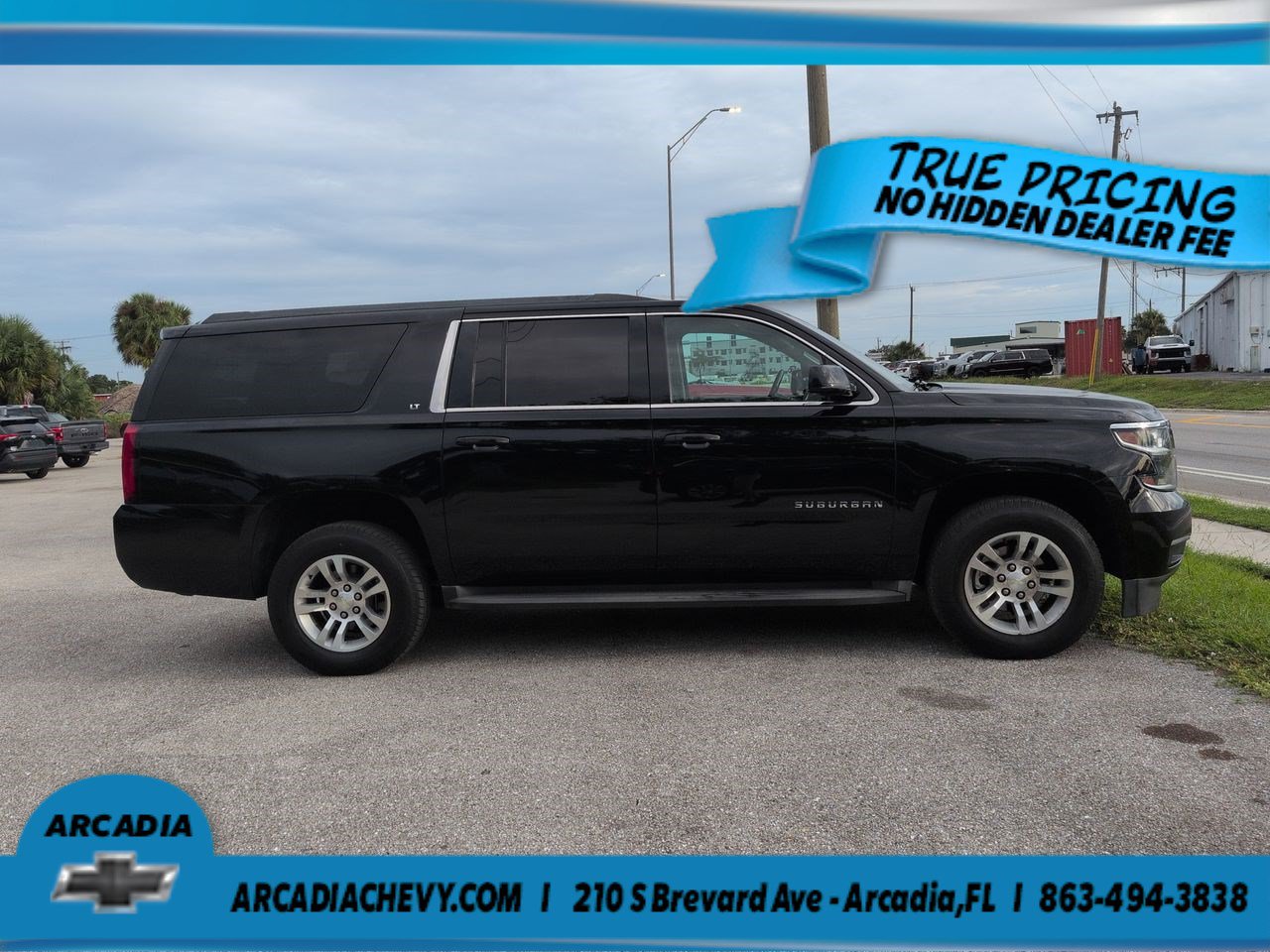 Used 2017 Chevrolet Suburban LT RWD image 3