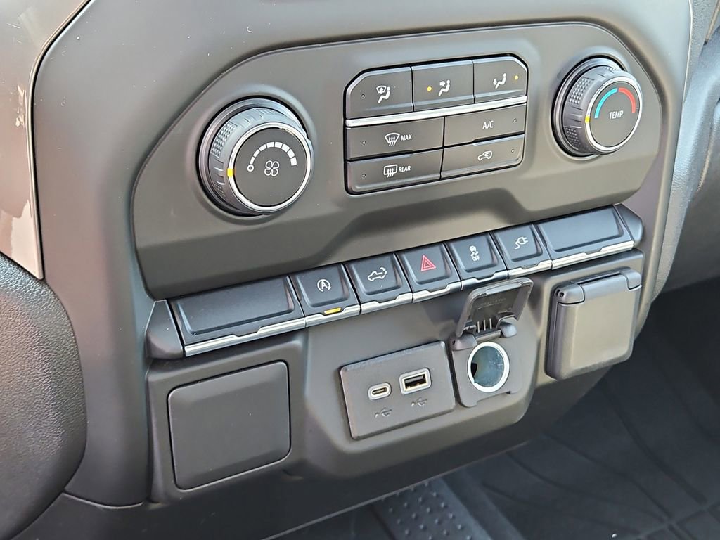 Used 2021 Chevrolet Silverado 1500 Custom w/ Safety Confidence Package AWD/4WD image 31