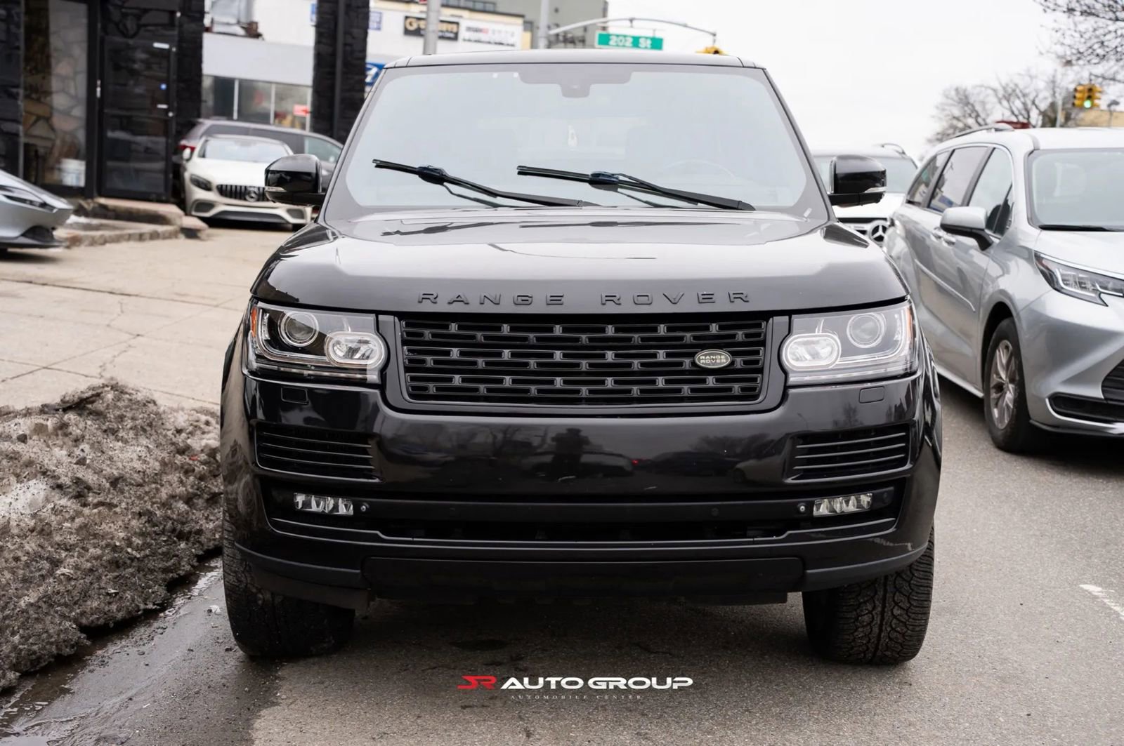 Used 2015 Land Rover Range Rover Supercharged image 2
